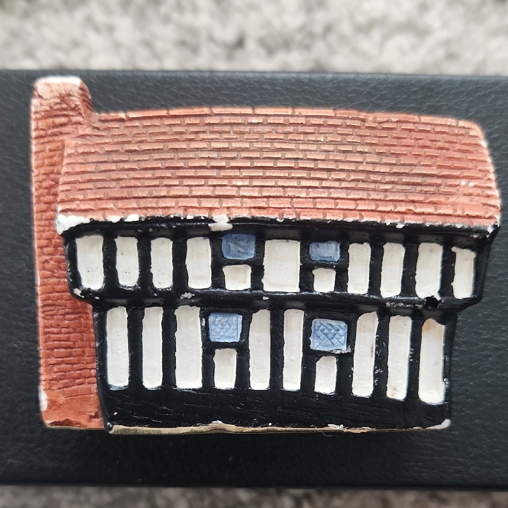 Vintage Briton's Heritage In Porcelaster No.6 Tudor House Replica